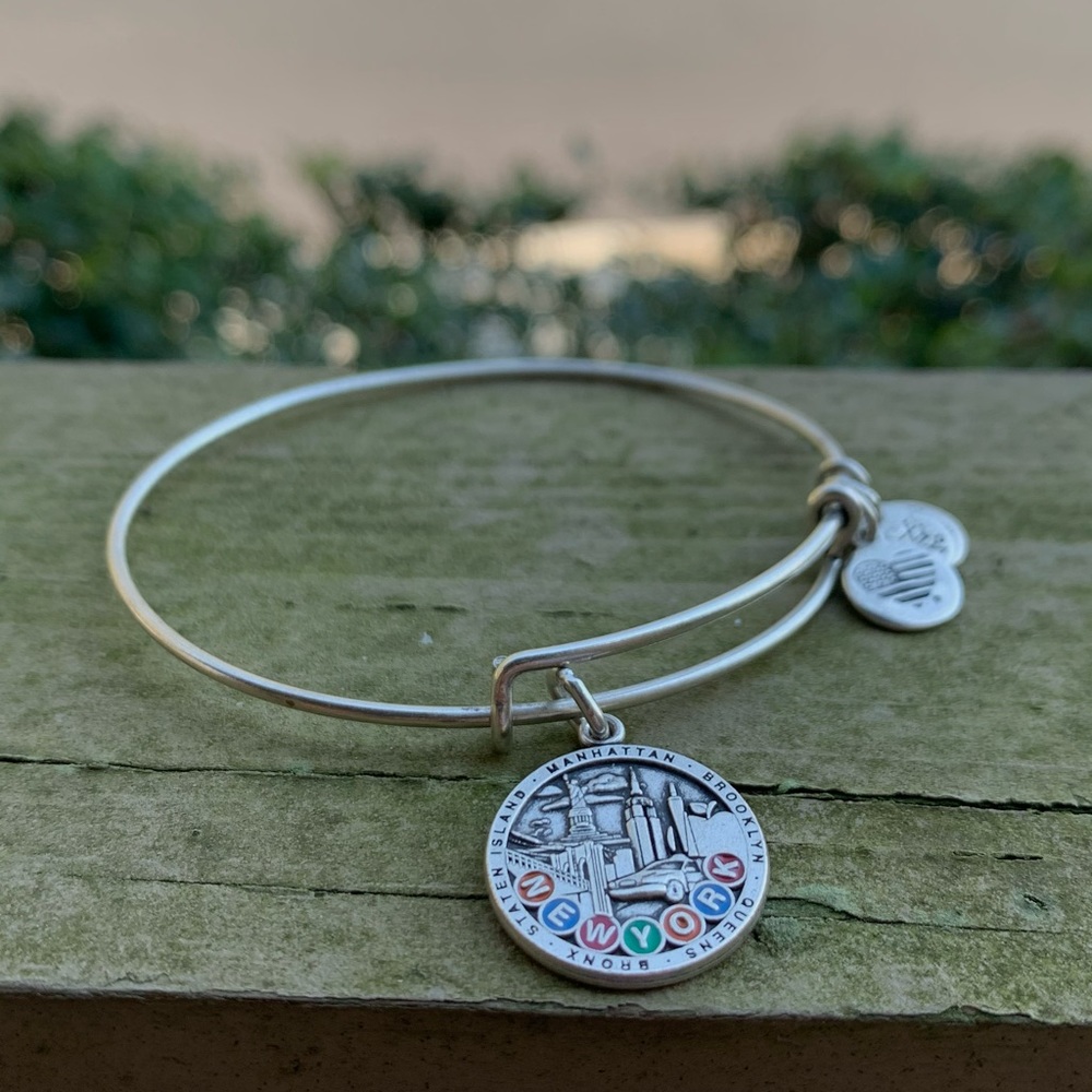 Alex and Ani • NYC Bangle
